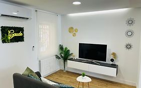 Gaude Apartamento de diseño con Patio